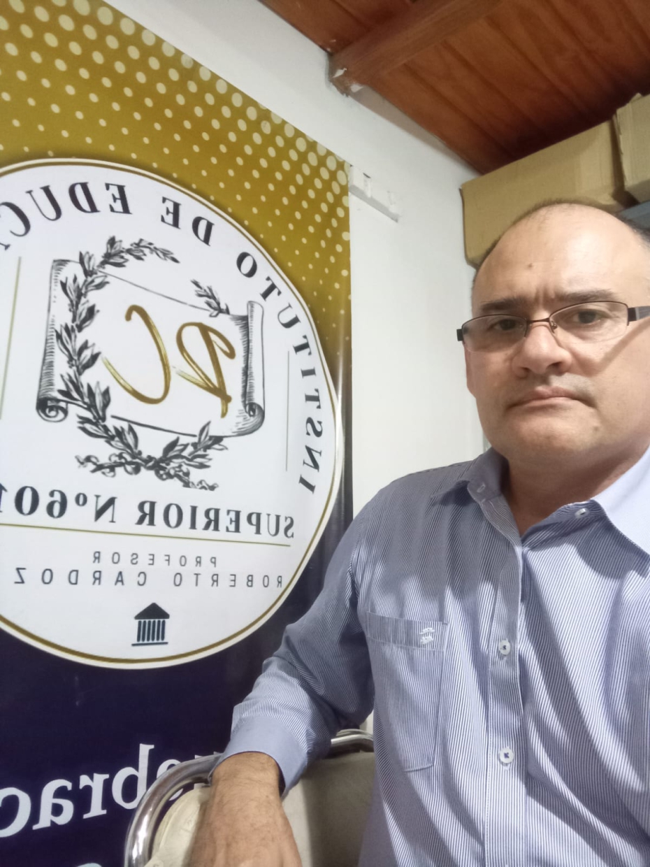 CUARENTA AÑOS  DE EDUCACIÓN Y ARRAIGO